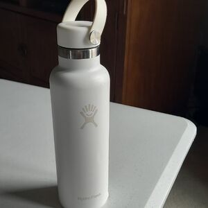 Hydro Flask Classic White Bottle